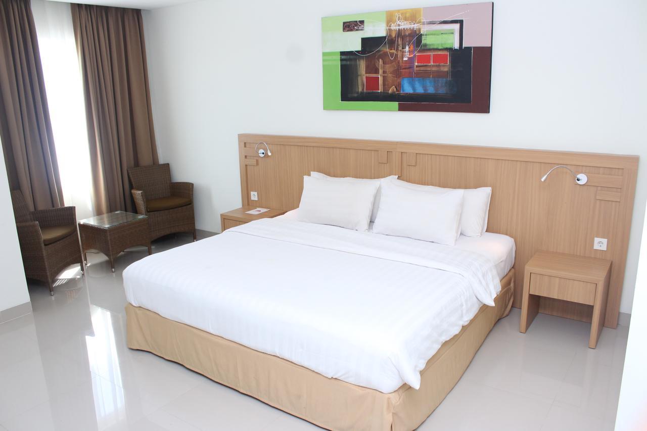 Naka Hotel Kupang Kupang  Exterior photo