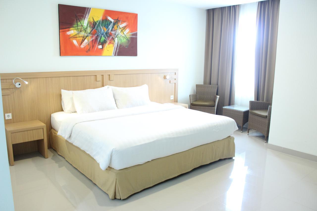 Naka Hotel Kupang Kupang  Exterior photo