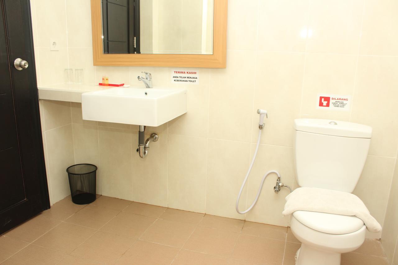 Naka Hotel Kupang Kupang  Exterior photo